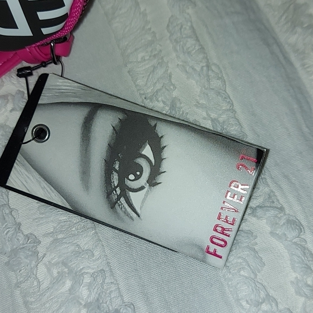 Barbie Makeup Case by Forever 21 - Picture 5 of 8
